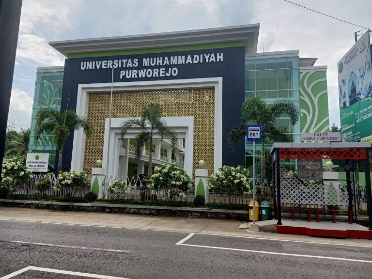 UMPWR عرض منحة للالتحاق ببرنامج الماستر بجامعة الأندونيسية